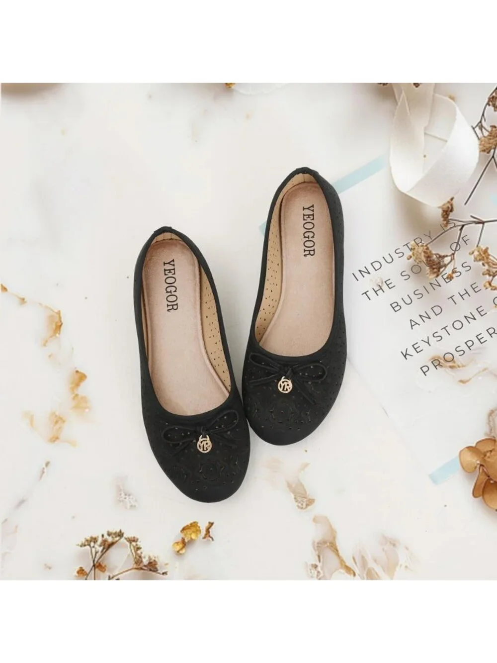 Women's Black Comfortable Slip on Round Toe Casual Ballet Flat Shoes for Walking